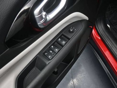 Used 2025 Jeep Compass Limited AWD/4WD image 13