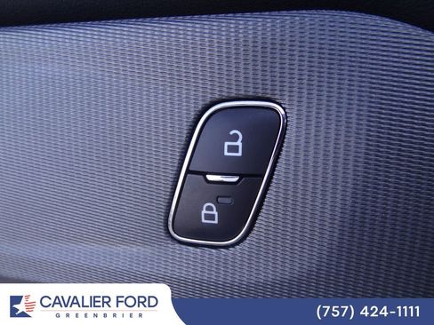 Certified 2025 Ford Explorer ST-Line AWD/4WD image 15