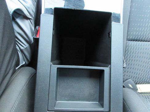 Used 2026 Chevrolet Equinox LT w/ Safety and Technology Package FWD image 27