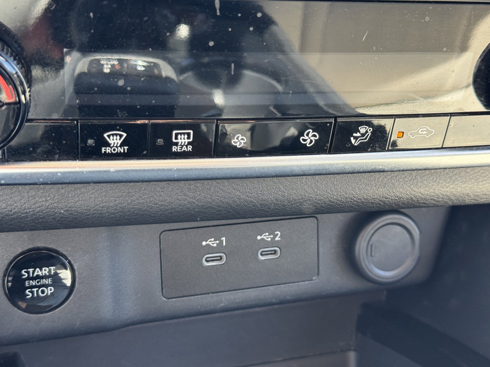 Used 2025 Nissan Rogue SV AWD/4WD image 20