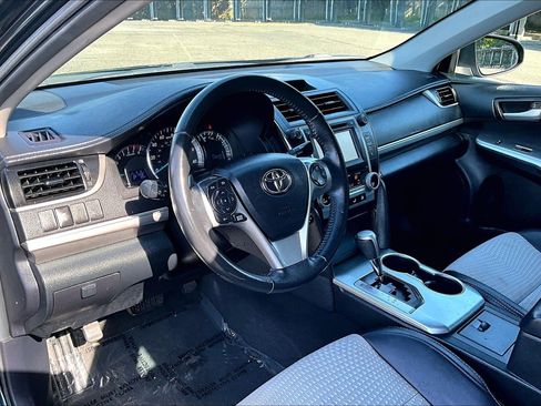 Used 2014 Toyota Camry SE FWD image 13