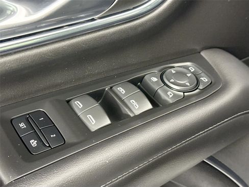 Used 2022 Chevrolet Tahoe LT w/ Luxury Package RWD image 27