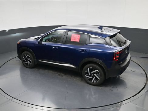 Used 2025 Nissan Kicks SV FWD image 31