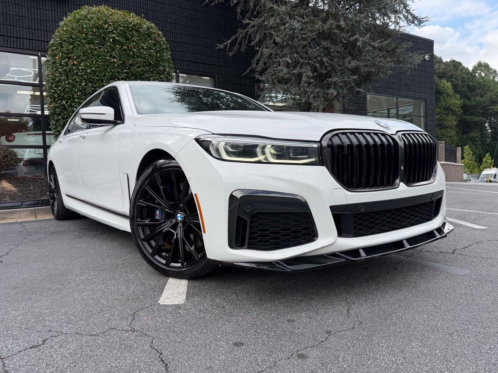 Used 2022 BMW 740i w/ M Sport Package RWD image 8