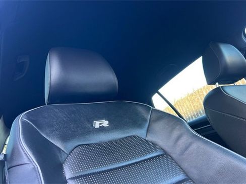 Used 2019 Volkswagen Golf R 4-Door image 19