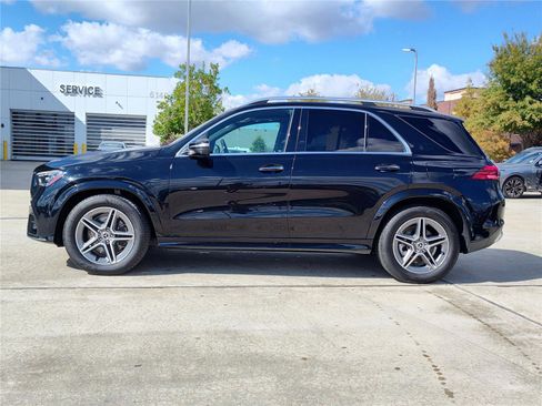 Used 2024 Mercedes-Benz GLE 450e 4MATIC image 3