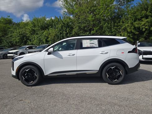New 2026 Kia Sportage EX FWD image 5