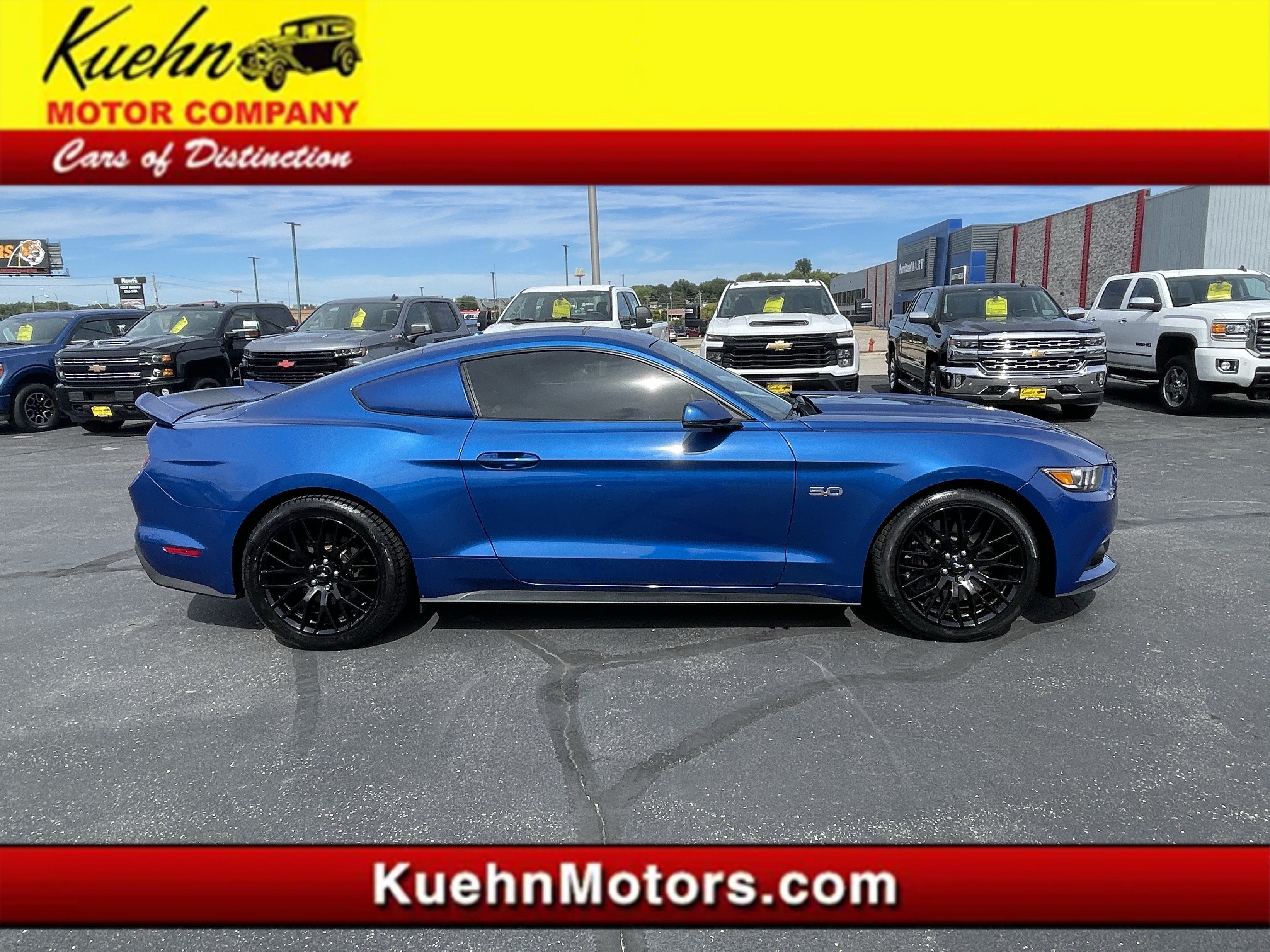 Used 2017 Ford Mustang GT Premium w/ GT Performance Package RWD image 1