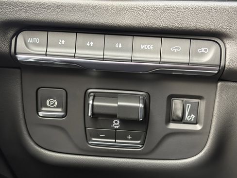 New 2026 Cadillac Escalade Luxury w/ Touring Package image 34