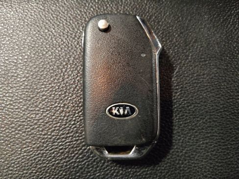 Used 2019 Kia Forte LXS FWD image 32