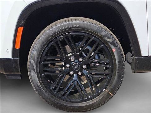 New 2025 Jeep Wagoneer Series II w/ Premium Group I image 10