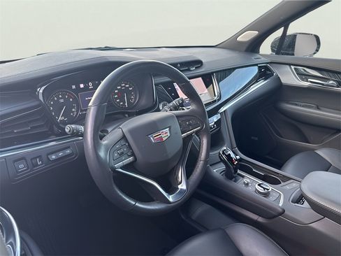 Certified 2022 Cadillac XT6 Premium Luxury w/ Technology Package image 22