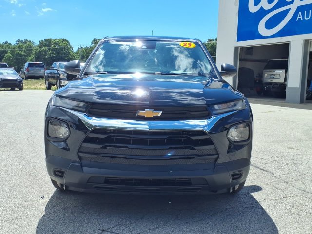 Used 2023 Chevrolet TrailBlazer LS FWD image 2