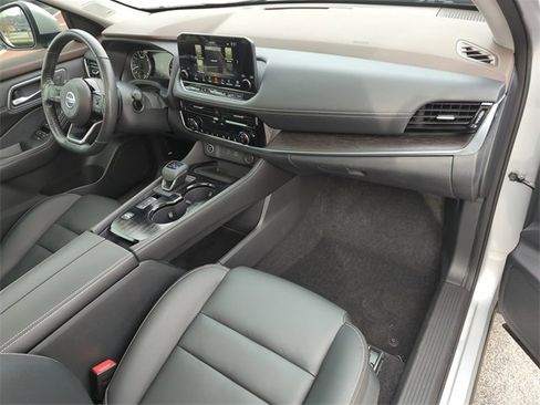 Certified 2021 Nissan Rogue SL w/ Premium Package image 18