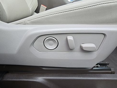 Used 2023 GMC Sierra 1500 SLT w/ SLT Convenience Package image 46