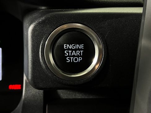 Certified 2025 Toyota 4Runner SR5 image 19