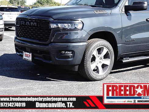 New 2026 RAM 1500 Express AWD/4WD image 41