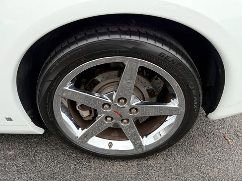 Used 2007 Chevrolet Corvette Coupe w/ Preferred Equipment Group image 24