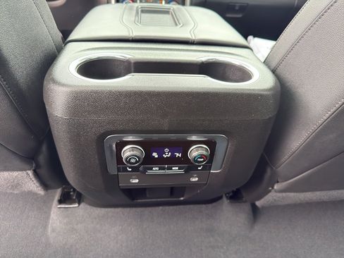 Certified 2023 Chevrolet Suburban Z71 w/ Luxury Package image 31