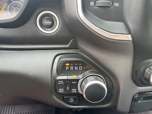 Used 2020 RAM 1500 Big Horn AWD/4WD image 17