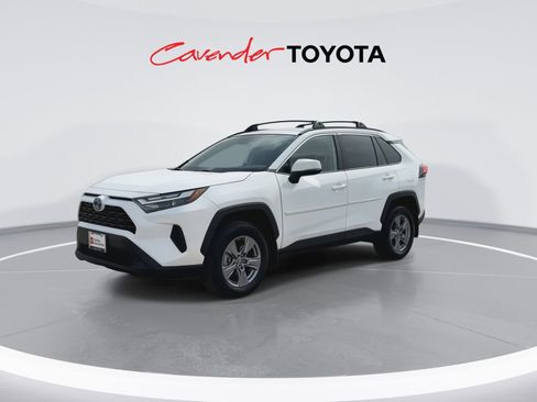 Certified 2024 Toyota RAV4 LE AWD/4WD image 4