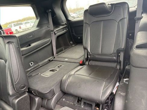 Used 2024 Jeep Grand Cherokee L Limited w/ Luxury Tech Group II AWD/4WD image 8
