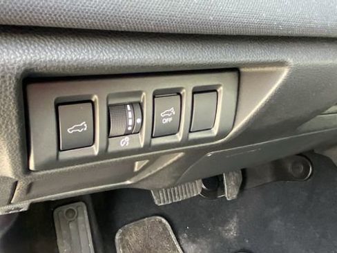 Certified 2025 Subaru Outback Premium image 21