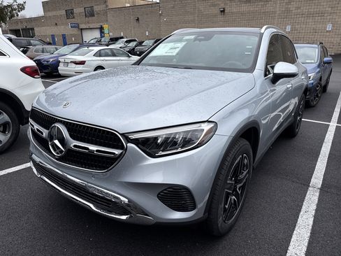 New 2026 Mercedes-Benz GLC 300 4MATIC image 3
