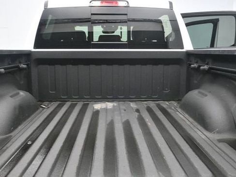 Used 2024 RAM 1500 Laramie AWD/4WD image 11