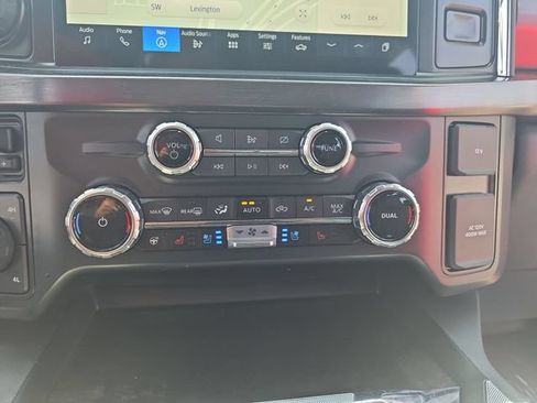 Used 2023 Ford F350 Lariat w/ Lariat Ultimate Package AWD/4WD image 25