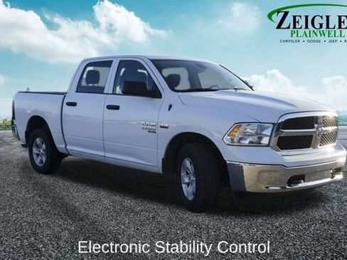 Used 2022 RAM 1500 Classic SLT w/ Protection Group AWD/4WD image 4