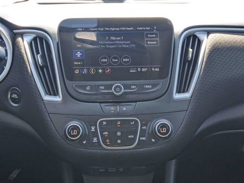 Used 2024 Chevrolet Malibu LT FWD image 16