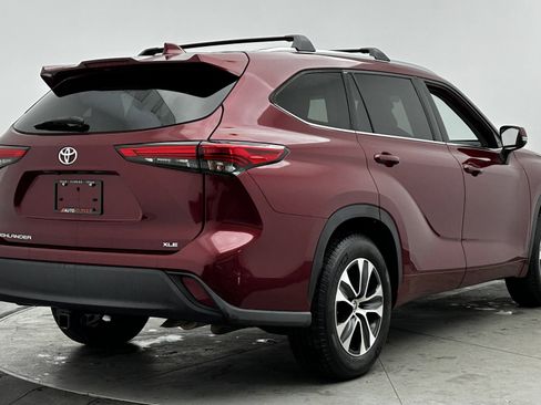 Used 2020 Toyota Highlander XLE image 8