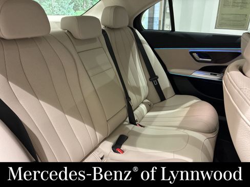 Used 2026 Mercedes-Benz E 350 4MATIC Sedan image 32
