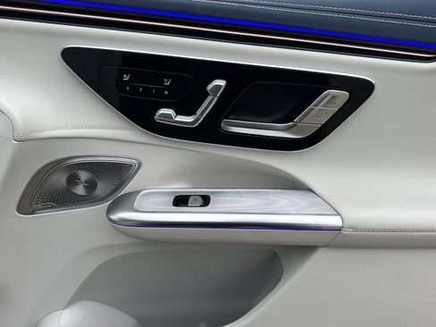 Used 2023 Mercedes-Benz EQE 350+ SUV image 35