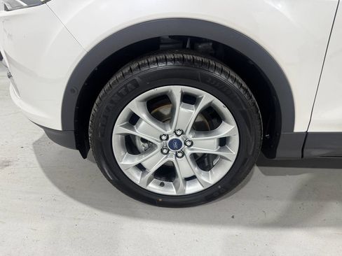 Used 2015 Ford Escape Titanium w/ Equipment Group 301A FWD image 9