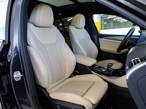 Certified 2025 BMW X4 xDrive30i image 30