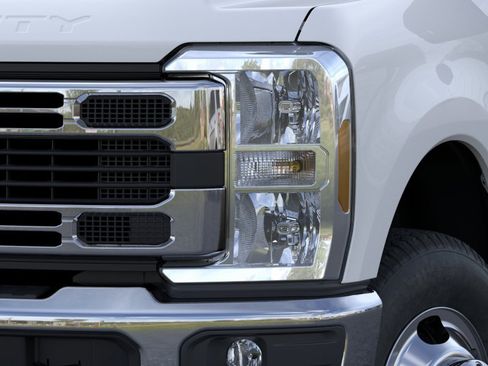 New 2026 Ford F350 XLT AWD/4WD image 19