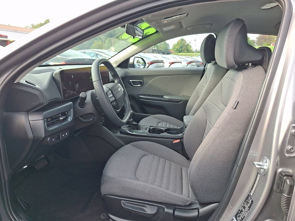 Certified 2025 Kia K4 EX FWD image 15