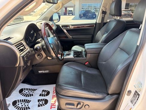 Used 2019 Lexus GX 460 Luxury AWD/4WD image 10