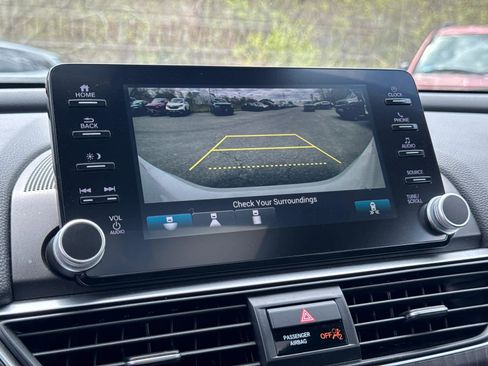 Used 2019 Honda Accord EX image 25
