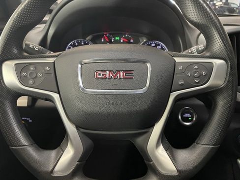Used 2024 GMC Terrain SLE image 19