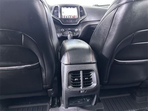 Used 2019 Jeep Cherokee Trailhawk w/ Comfort/Convenience Group image 22