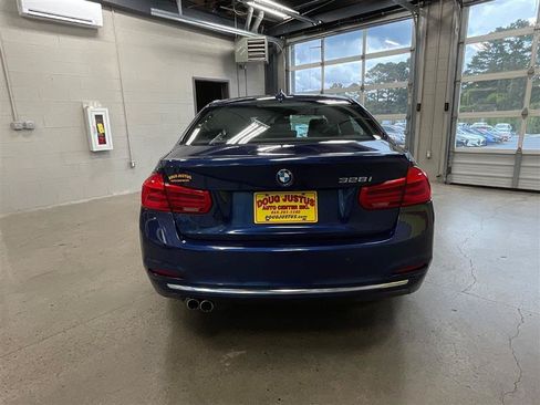 Used 2016 BMW 328i Sedan RWD image 4