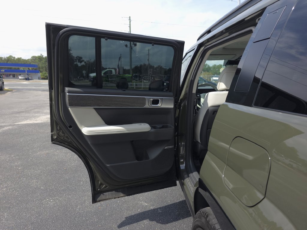 Used 2024 Hyundai Santa Fe Calligraphy FWD image 12