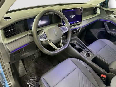 New 2026 Volkswagen Tiguan SE AWD/4WD image 9