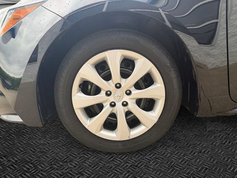 Used 2024 Toyota Corolla LE FWD image 11