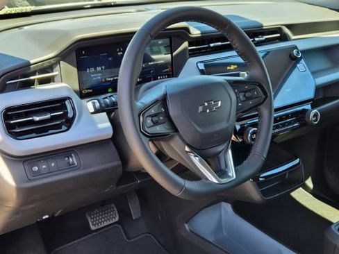 New 2027 Chevrolet Bolt LT w/ Comfort Package FWD image 7