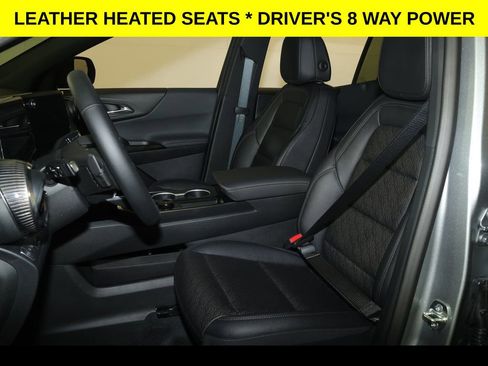 New 2026 Chevrolet Equinox LT w/ Convenience Package II FWD image 4