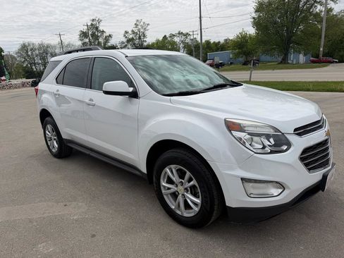 Used 2017 Chevrolet Equinox LT w/ Convenience Package AWD/4WD image 13